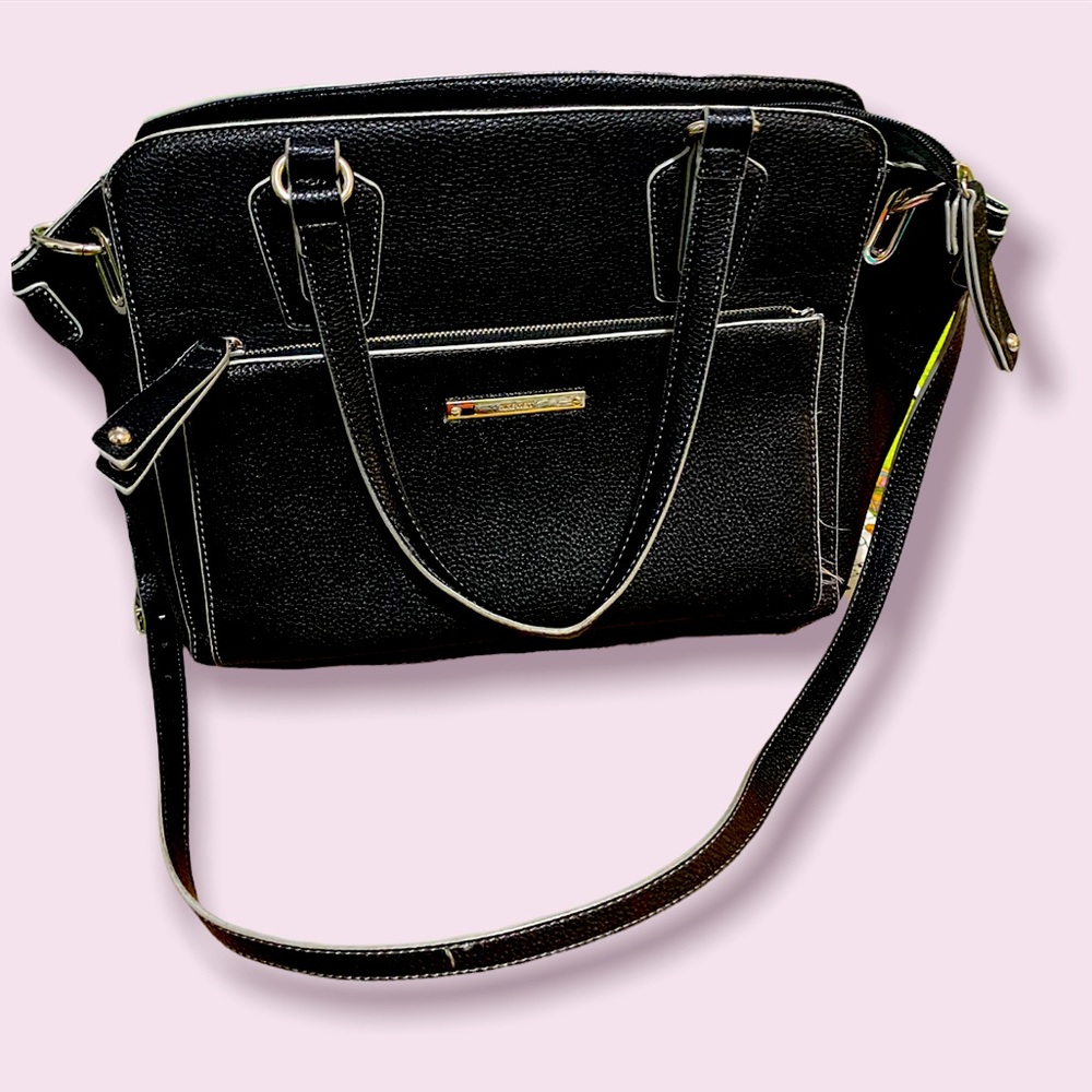 Nine West Black Leather shoulder bag